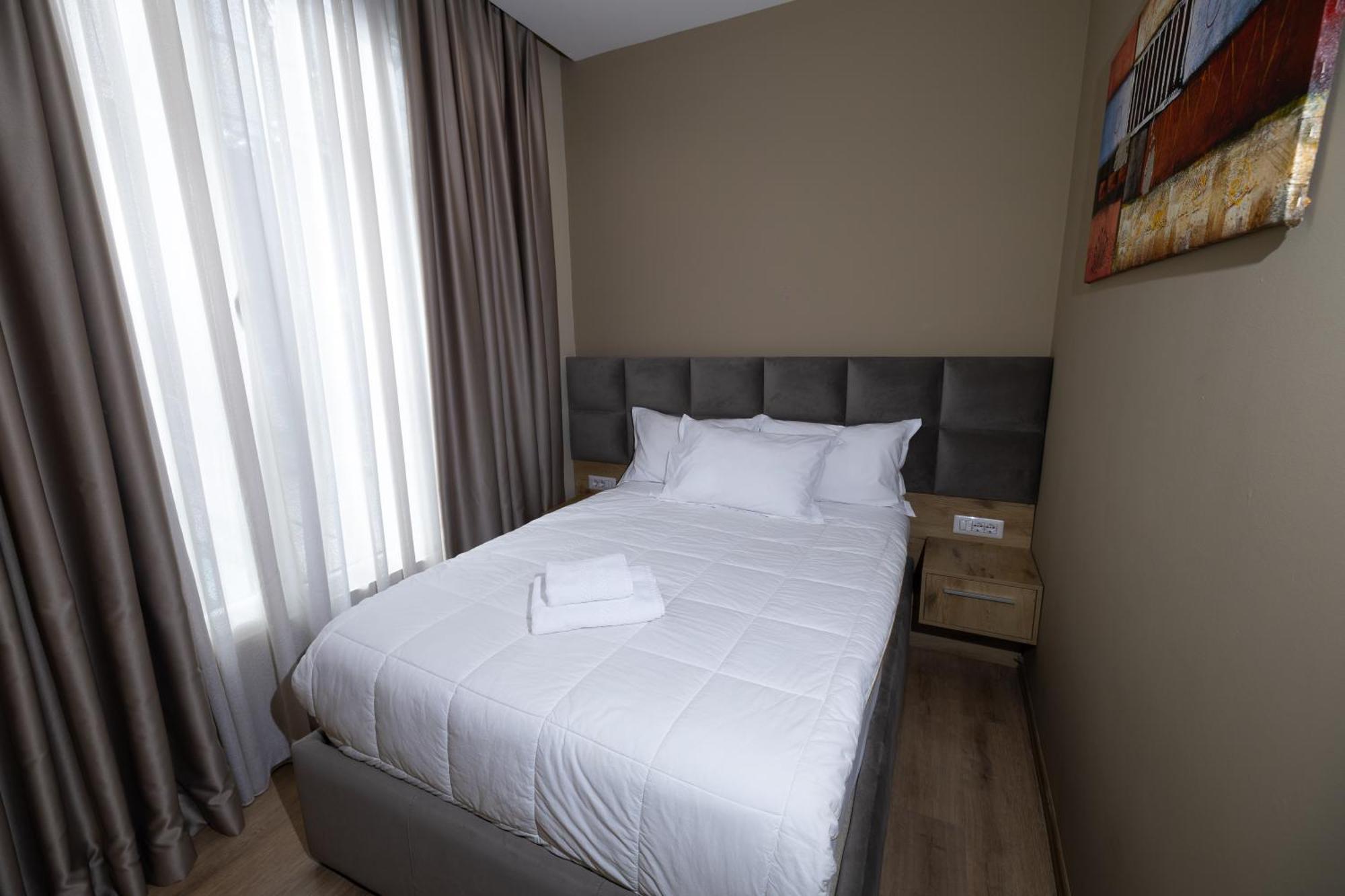 4R Colombo Hotel Tirana Exterior photo